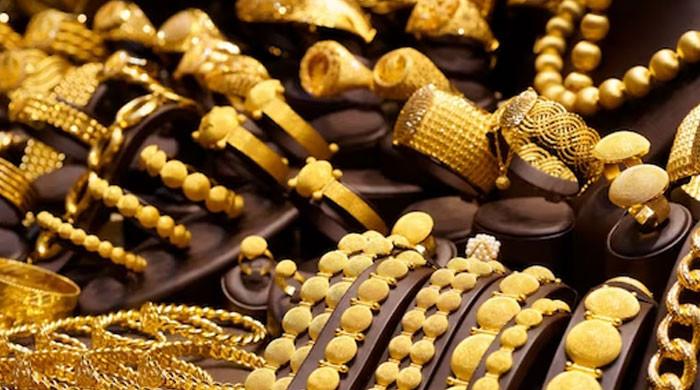 Gold price jumps Rs1,550 per tola in Pakistan