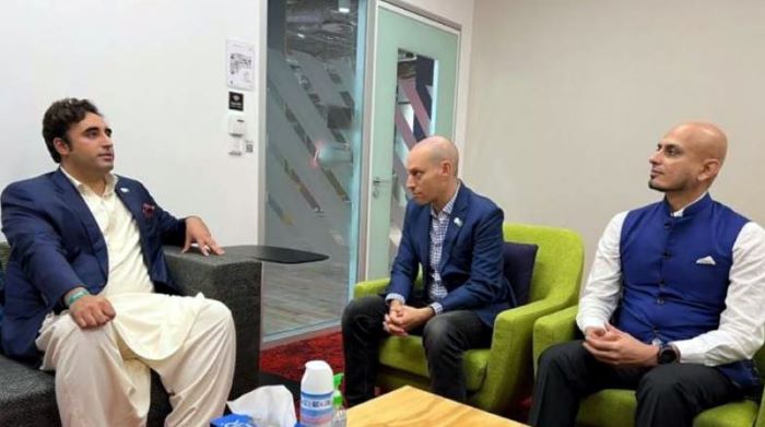 Foreign Minister Bilawal Bhutto Zardari visits Meta (Facebook) Asia-Pacific HQ in Singapore. — Twitter/ @ForeignOfficePk