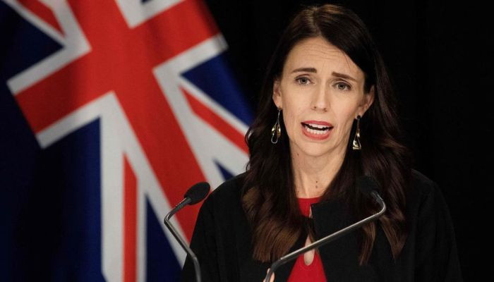 Yeni Zelandalı Jacinda Ardern siyasal rakibine sövgü etmiş olduğu için özür diledi