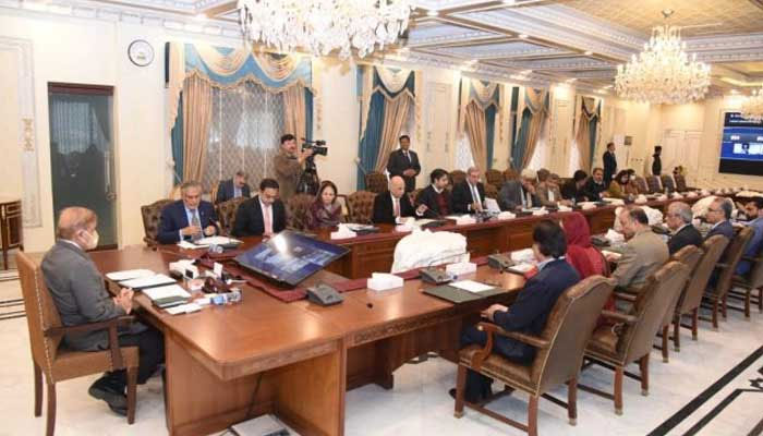 Prime Minister Shehbaz Sharif chairs the meeting to devise a strategy on reduction of circular debt in Energy sector at the PM House in Islamabad on December 19, 2022. — APP