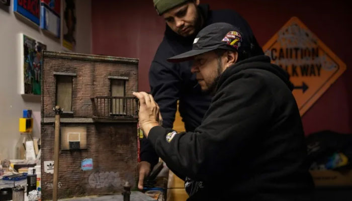 New York artist turns tiny hip-hop street scenes into profitable business