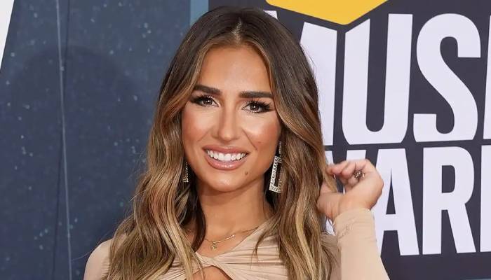 Jessie James Decker elaborates on why she replies to the children’s abs criticism