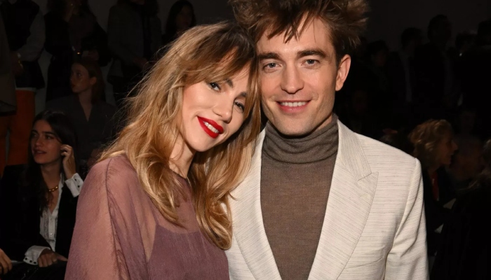 Robert Pattinson and girlfriend Suki Waterhouse look cosy in a romantic ...
