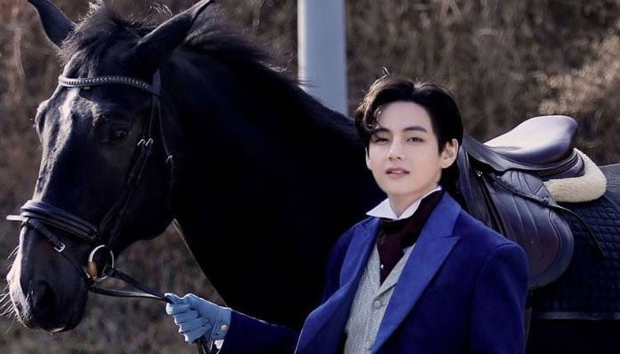 BTS V shows his struggle of trying to look cool while horseback riding: Video