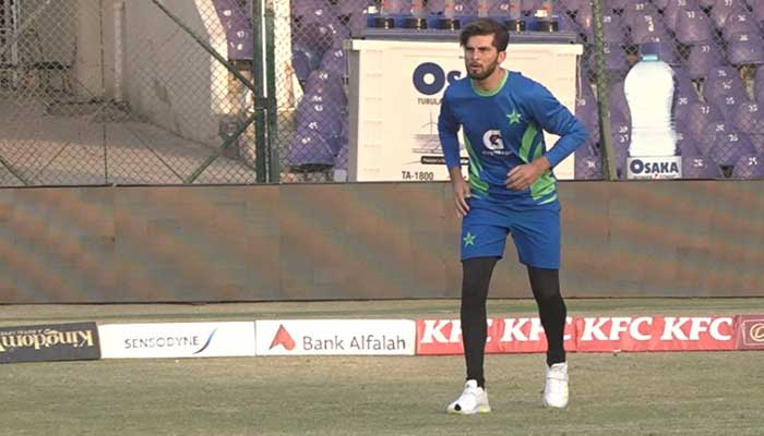 Pakistan pacer Shaheen Shah Afridi trains at the National Bank Cricket Arena in Karachi on Sunday January 8, 2022. — Photo by author