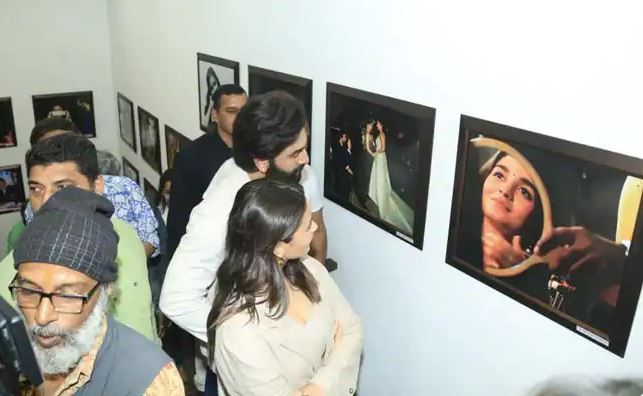 Alia Bhatt and Ranbir Kapoor visit gallery full of golden moments