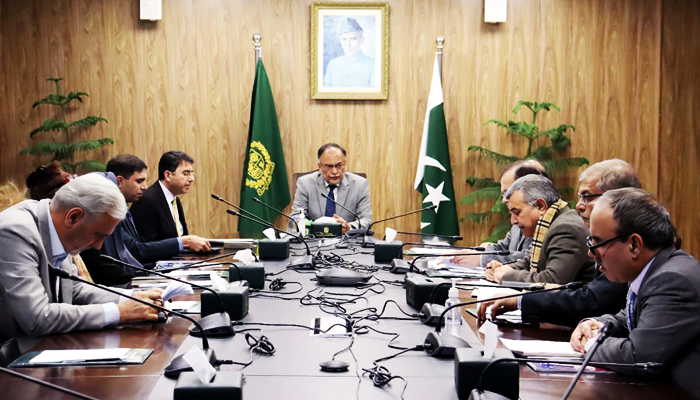 Minister for Planning, Development, and Special Initiatives Ahsan Iqbal addresses a meeting in Islamabad on January 19, 2023. — APP