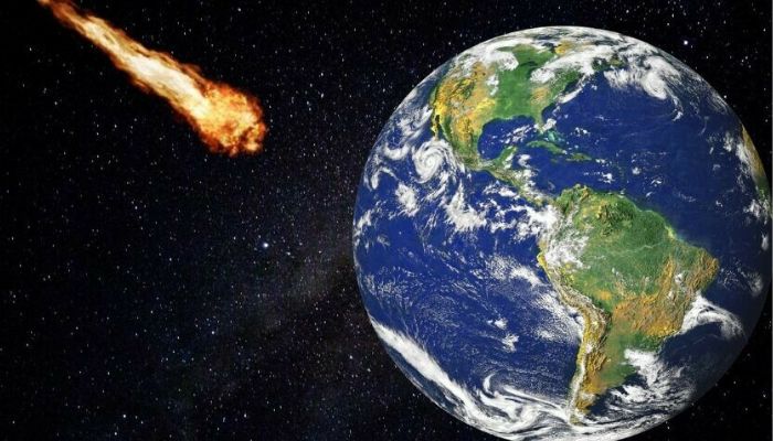 Asteroid 2023 BU melesat lewat tanpa insiden dan mundur ke ruang angkasa yang gelap.— Pixabay