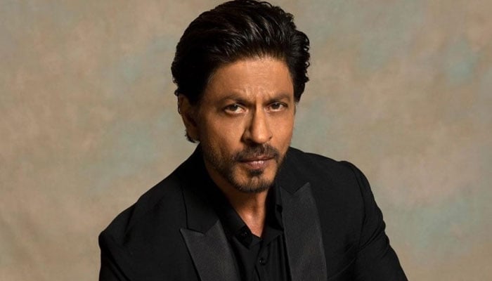 Shah Rukh Khan reveals why he visits ‘Mannat’ balcony to meet fans