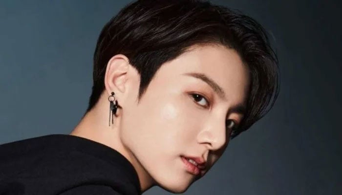 BTS' Jungkook exposes his new 'eye-tattoo' with fans