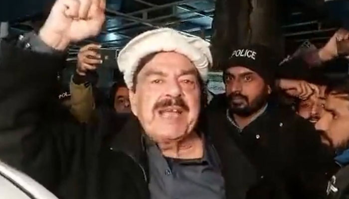 Sheikh Rashid speaking to the media after his arrest. Screenshot of a Twitter video