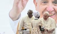 Pope meets victims of war on South Sudan peace pilgrimage