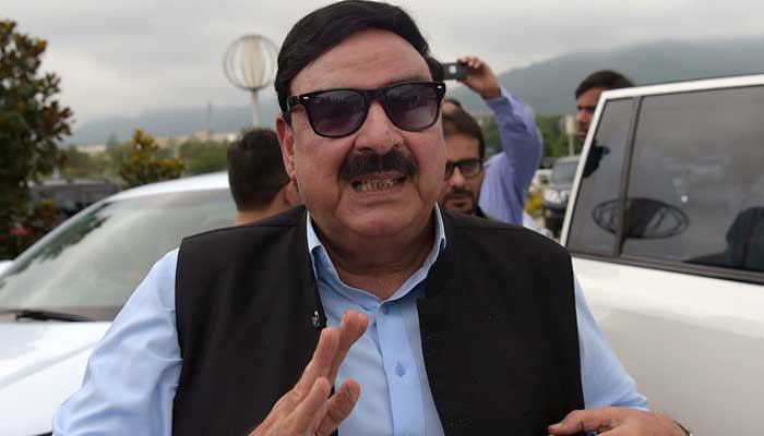 Awami Muslim League chief Sheikh Rashid Ahmed speaking to the media in this undated photo. — AFP/File