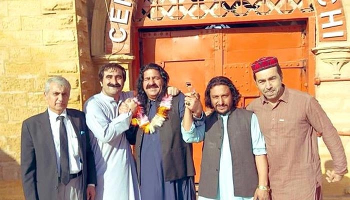PTM leader Ali Wazir released from Karachi jail after over two years