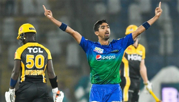 Shahnawaz Dhani (right) celebrates after taking a wicket. — Twitter/PSL/File