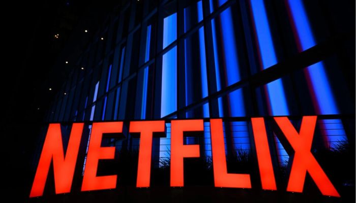 Netflix yöneticileri, izleyicilerin geleneksel lineer TV'den uzaklaşmasıyla birlikte, talep üzerine filmlerin veya programların akışının televizyonun geleceği olduğunu uzun süredir iddia ediyor.— AFP
