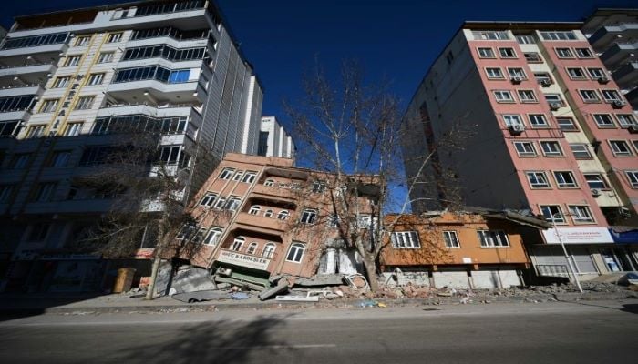 Deprem şimdi son 100 yılın en ölümcül 10 depreminden biri.  — AFP