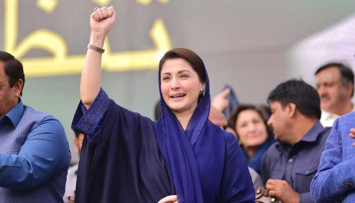 PML-N Senior Vice-President and Chief Organiser Maryam Nawaz responds to charged up crowd at her partys workers convention in Rawalpindi on February 19, 2023. — Twitter/PML-N