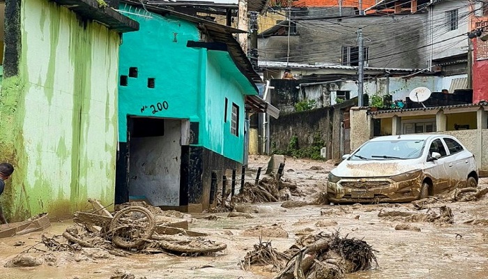 Brezilya'daki Sao Sebastiao Belediye Binası tarafından yayınlanan bir sadaka fotoğrafı, Sao Paolo eyaletindeki belediyede şiddetli yağışların neden olduğu hasarı gösteriyor.  — Sao Sebastiao Belediye Binası/AFP