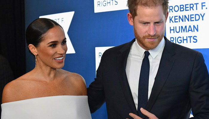Prince Harry wrote sad face letter to Meghan Markle after dropping phone