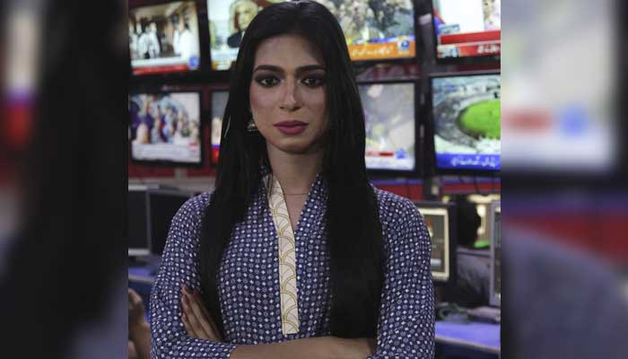 Pakistan’ın ilk trans TV spikeri silahlı saldırıdan sağ kurtuldu