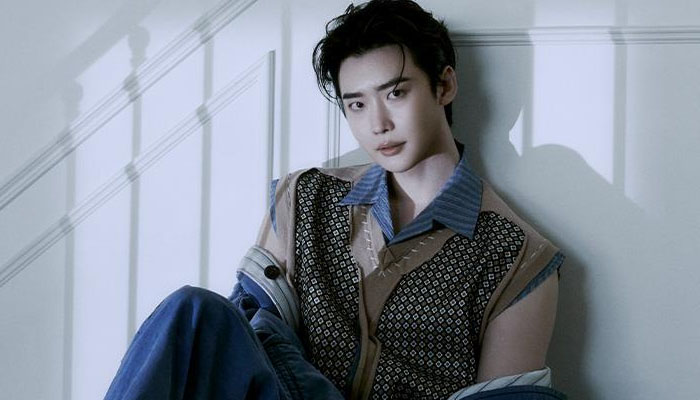 Lee Jong Suk from Romance Is A Bonus Book discusses his past mindset