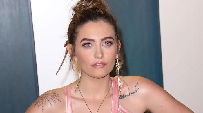 Paris Jackson Rolls Luggage Through NYC After Dropping New Song – Hollywood  Life