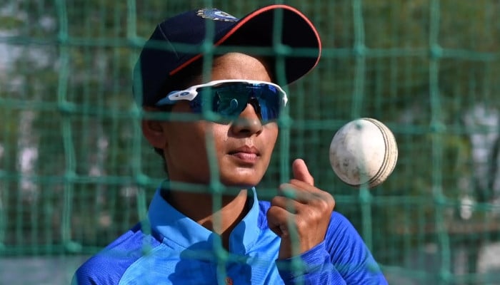 İşçinin kızı, 15, Hindistan kriket maaş günü golünü attı