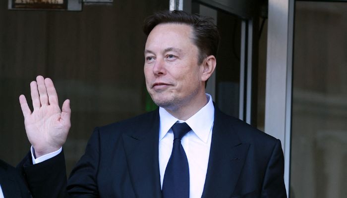 24 Ocak 2023'te çekilen bu dosya fotoğrafında Tesla CEO'su Elon Musk, California, San Francisco'daki Phillip Burton Federal Binası'ndan ayrılıyor.— AFP