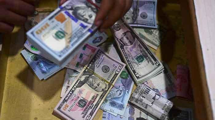 PKR Improves To Rs304.50 In Interbank, Rs307 In Open Market
