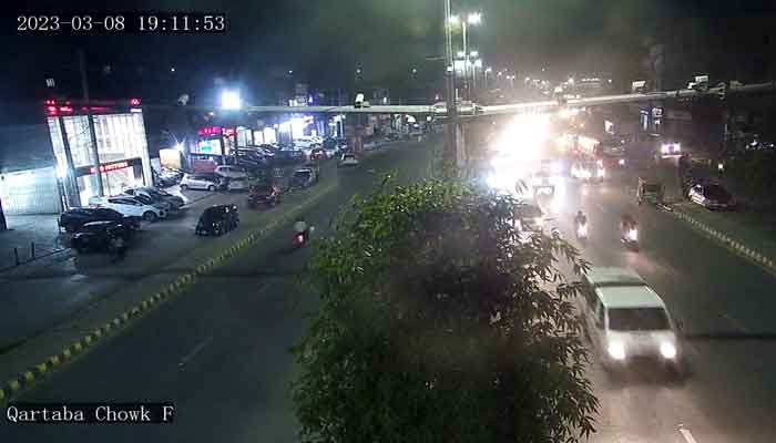 (7:11PM) Vehicle reaches Qartaba chowk