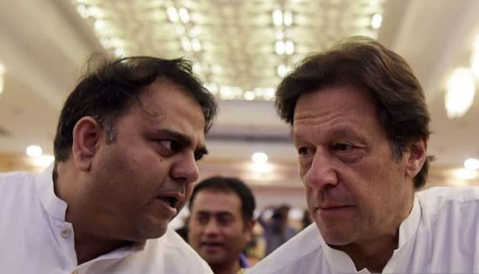 PTI liderleri Imran Khan ve Fawad Chaudhry.  — Twitter/@fawadchaudhry