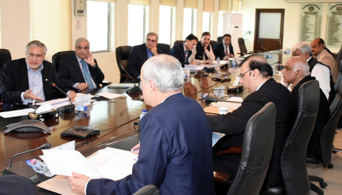 Finance Minister Ishaq Dar chairs a meeting of the monitoring committee in Islamabad on March 13, 2023. — PID