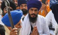 India arrests 78 in ongoing manhunt for Sikh leader