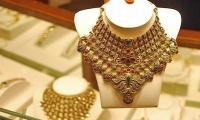 Gold prices in Pakistan ease as market awaits clear direction 