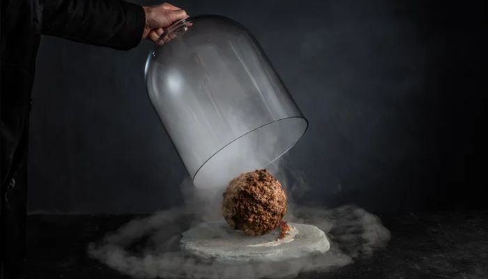 The image shows a woolly mammoth meatball.— www.studioaico.nl