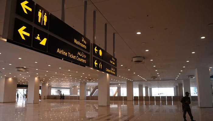 Pakistan begins outsourcing airports as cash crunch bites
