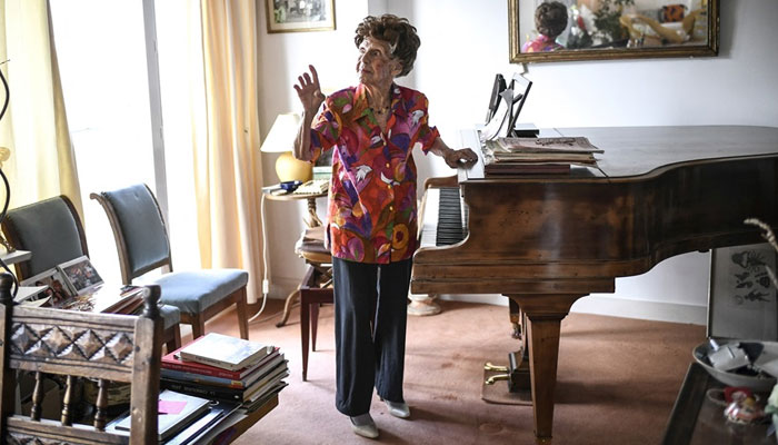 Over 108 years old pianist still draws thousands of fans