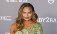 Chrissy Teigen and others reject to pay for Twitter’s blue check verification