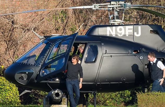 Tom Cruise flies helicopter to ‘Mission: Impossible 8’ set in Kent, leaves fans excited