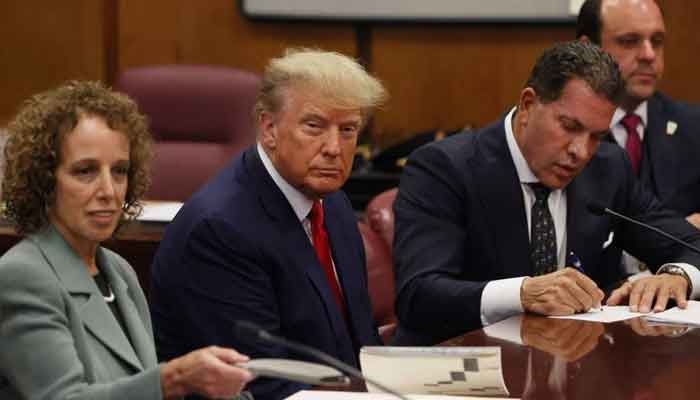 Eski ABD başkanı Donald Trump, 4 Nisan 2023'te New York'taki Manhattan Ceza Mahkemesi'nde mahkemeye çıkacak.— AFP