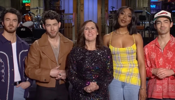 Molly Shannon returns to host ‘Saturday Night Live,’ joins the Jonas Brothers