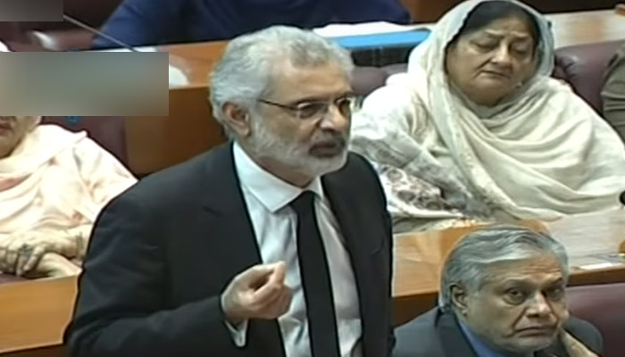 Justice Qazi Faez Isa addresses the house during the special session at the National Assembly on April 10, 2023. — Youtube/GeoNews