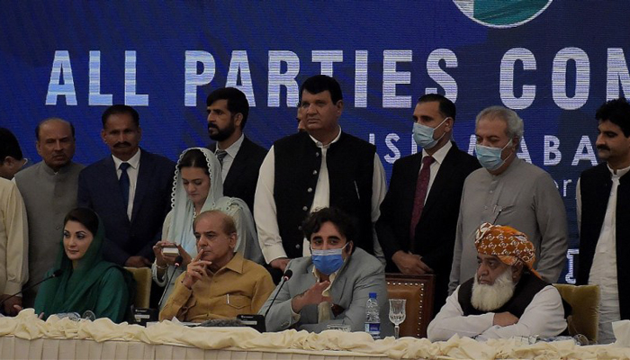 Pakistan Demokratik Hareketi (PDM) liderleri soldan sağa: Pakistan Müslüman Birliği-Nawaz Baş Organizatörü Maryam Nawaz, Başbakan Shehbaz Sharif, Pakistan Halk Partisi Başkanı Bilawal Bhutto-Zardari ve Jamiat Ulema-e-Islam Fazl şefi Mevlana Fazlur Rehman.  — UYGULAMA/Dosya
