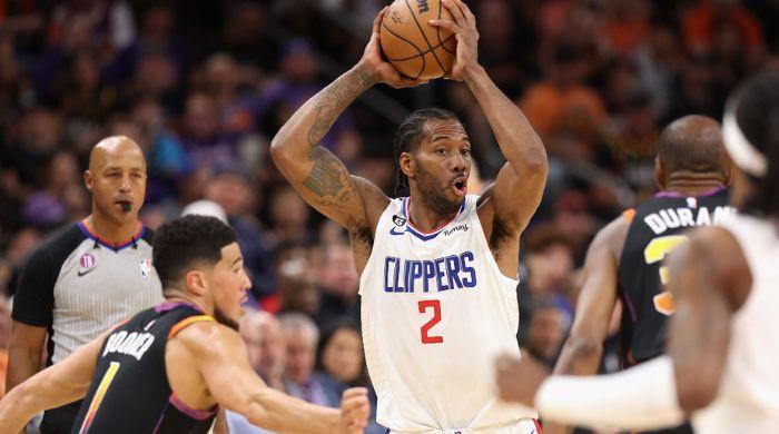 Despite Clippers' disappointing record, Kawhi Leonard is returning