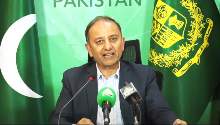 Minister of State for Petroleum Musadik Malik addresses a news conference in Islamabad on April 28, 2023, in this still taken from a video. — YouTube/GeoNews