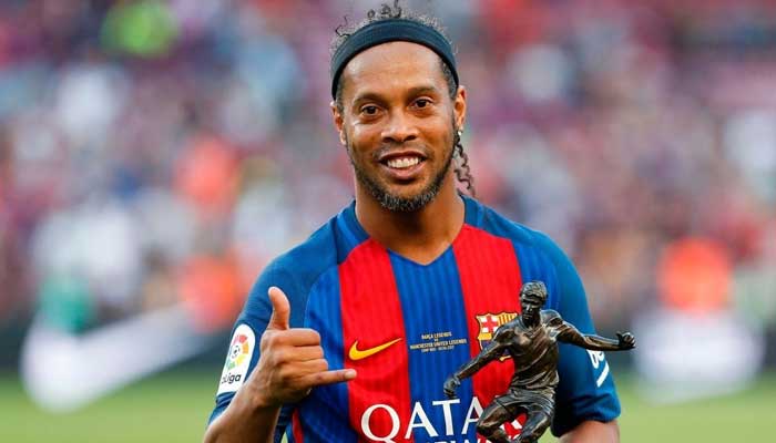 Kıdemli Brezilyalı futbolcu Ronaldinho.  — AFP/Dosya