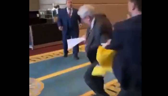 Ukraynalı delege Türkiye toplantısında Rus yetkiliyi yumrukladı