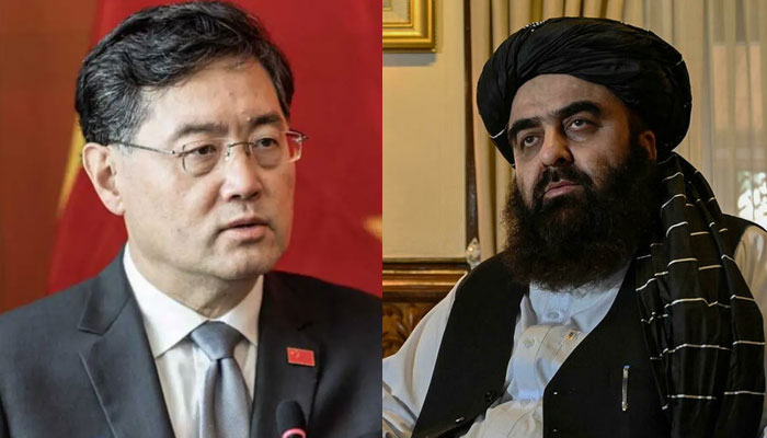 Chinese Foreign Minister Qin Gang (left) and his Afghan counterpart Amir Khan Muttaqi (right). —AFP/File