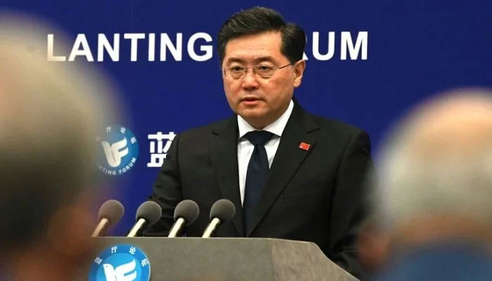 Çin Dışişleri Bakanı Qin Gang, Pekin'de bir güvenlik konferansında konuşuyor.  — AFP/Dosya
